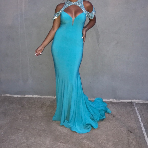 Tony Bowls Dresses & Skirts - TonyBowls dress